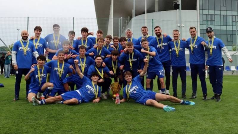 Hajduk Pionerleri ve Dinamo Kadetleri Hırvatistan'da Şampiyonlar