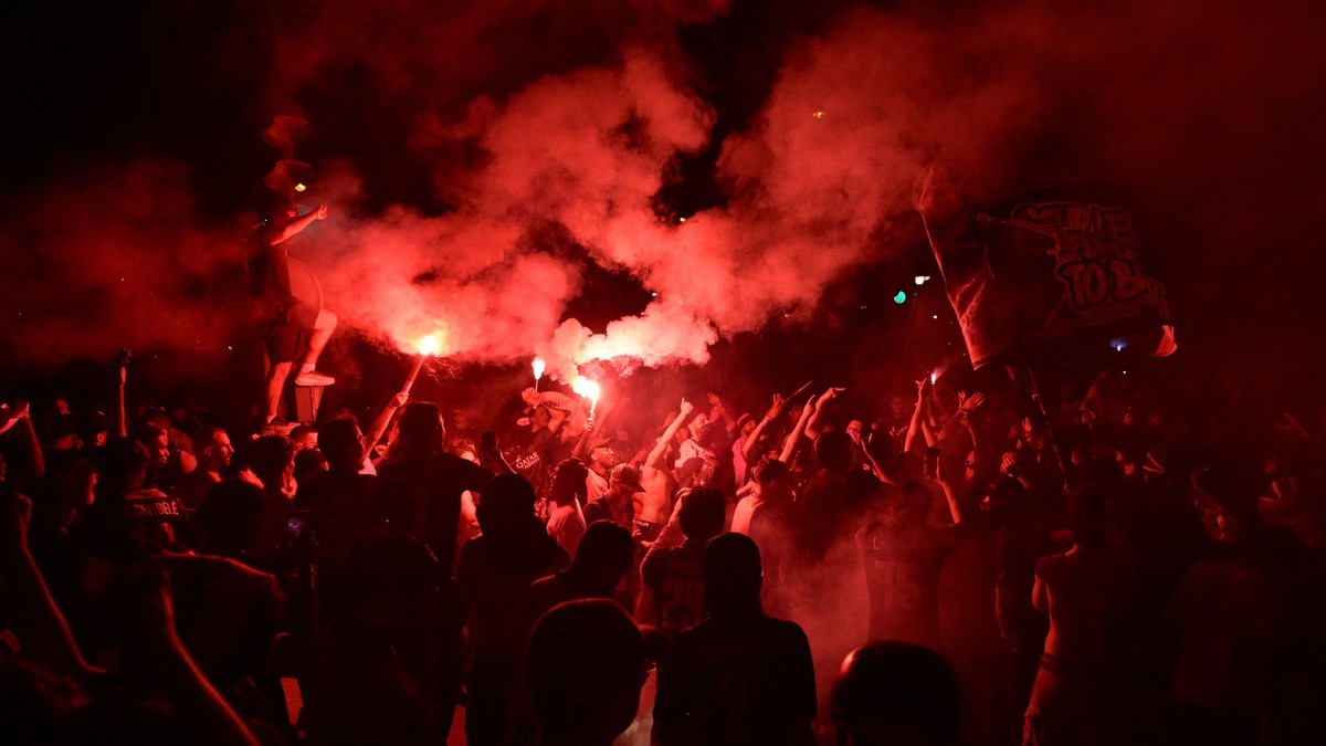 Paris'te Kaos: PSG'nin ŞL Zaferinin Ardından 400 Tutuklama