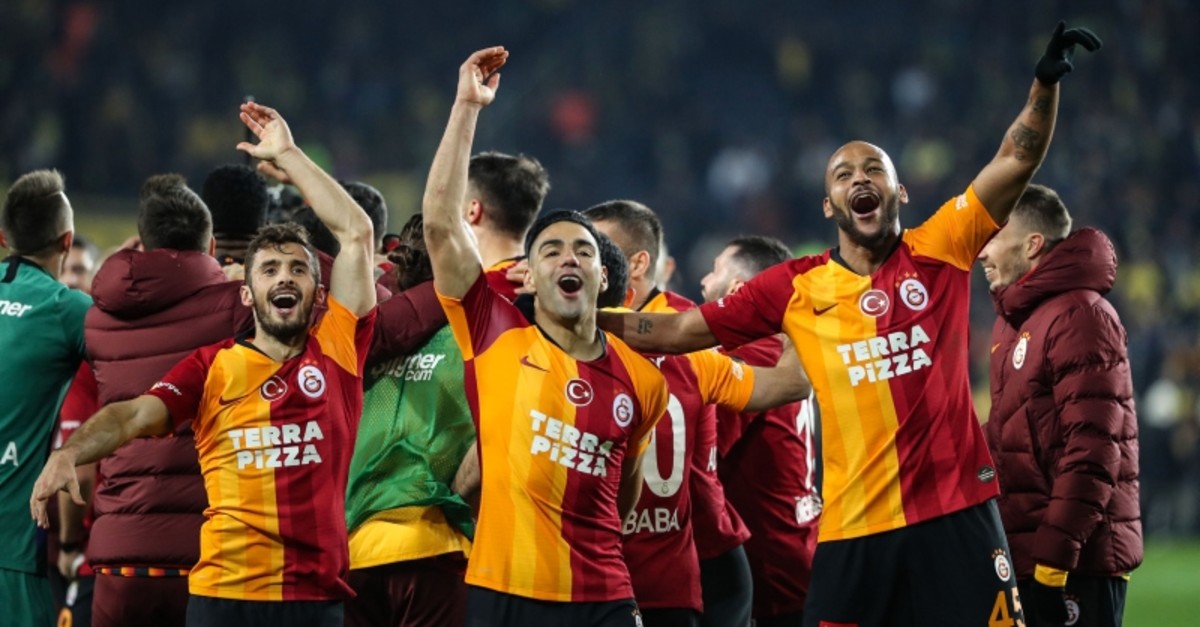 Galatasaray 20 Yıllık Mahzunluğunu Kırıyor, Kadıköy'de Fenerbahçe'yi 3-1 Yeniyor