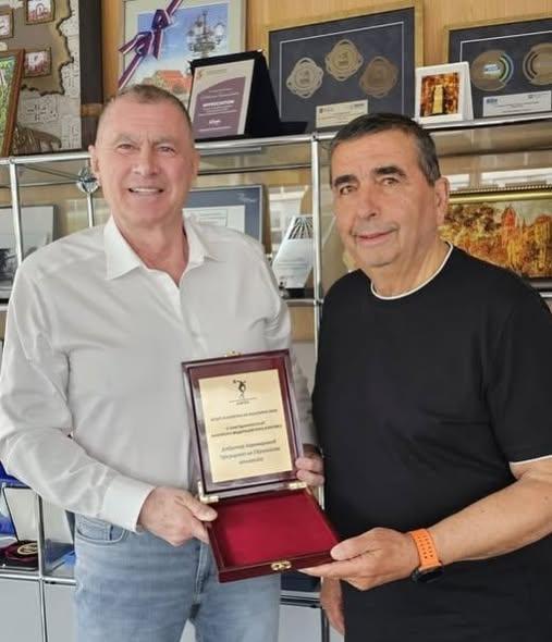 Avrupa Atletizm Başkanı BFA'dan Teşekkür Plakası Aldı