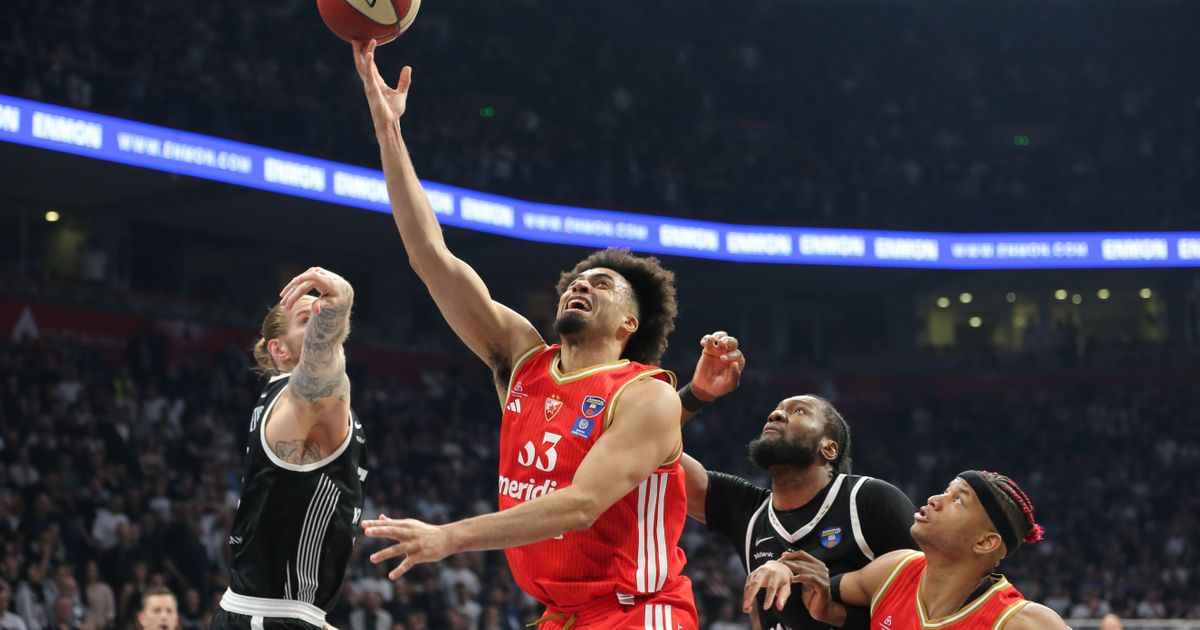 Kırmızı Yıldız ve Partizan İki Yıl Sonra Beograd Arena'da Karşılaştı