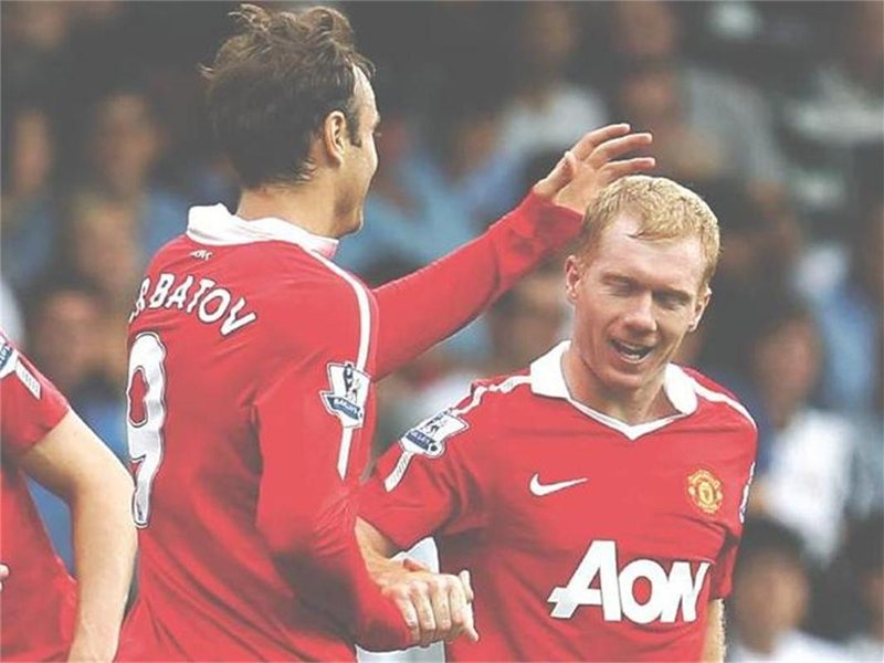 Scholes: Arsenal Üstte Kalır, Tottenham Yerinde Düşer