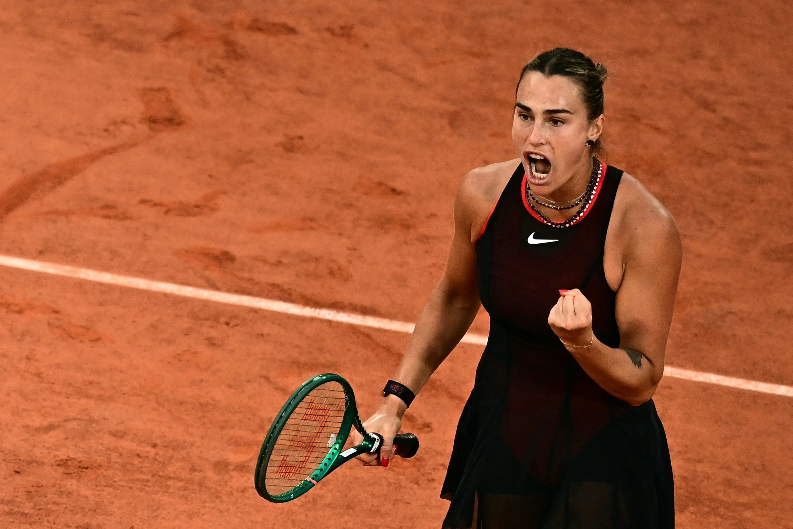 Sabalenka Osaka'y yenerek Fransa Açık çeyrek finaline kaldı