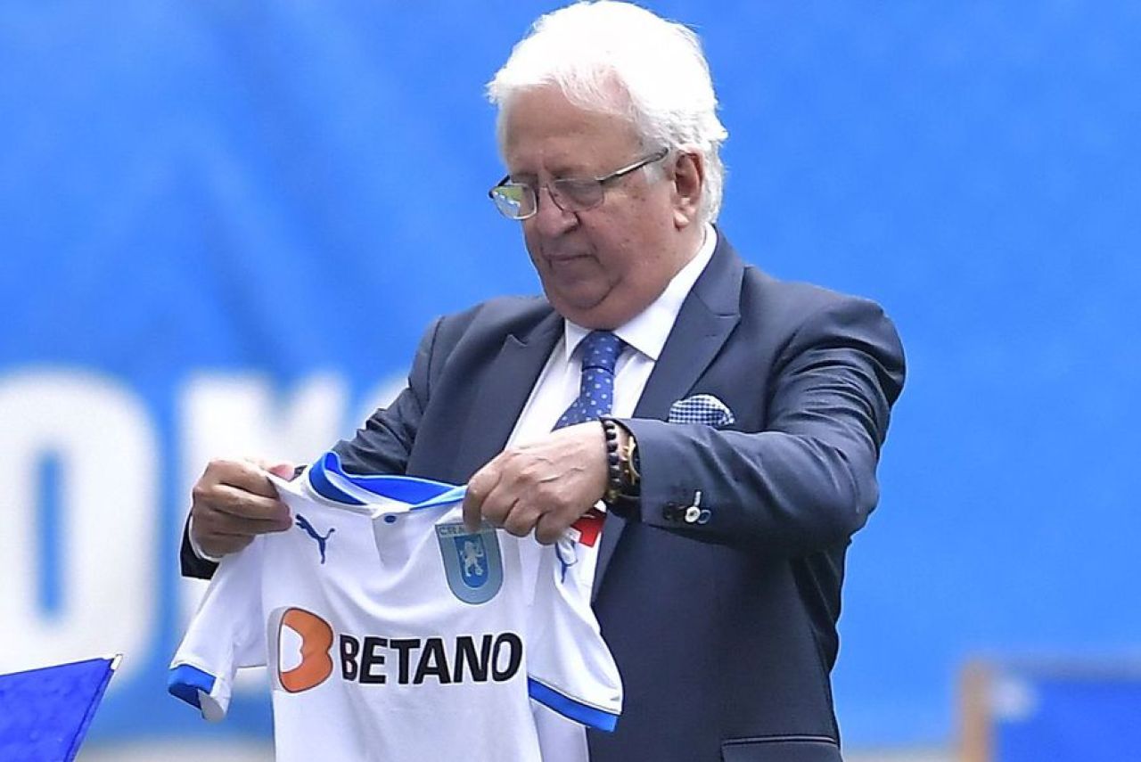 Marcel Popescu Şampanya Açıyor Craiova'nın Romanya Şampiyonluğuna