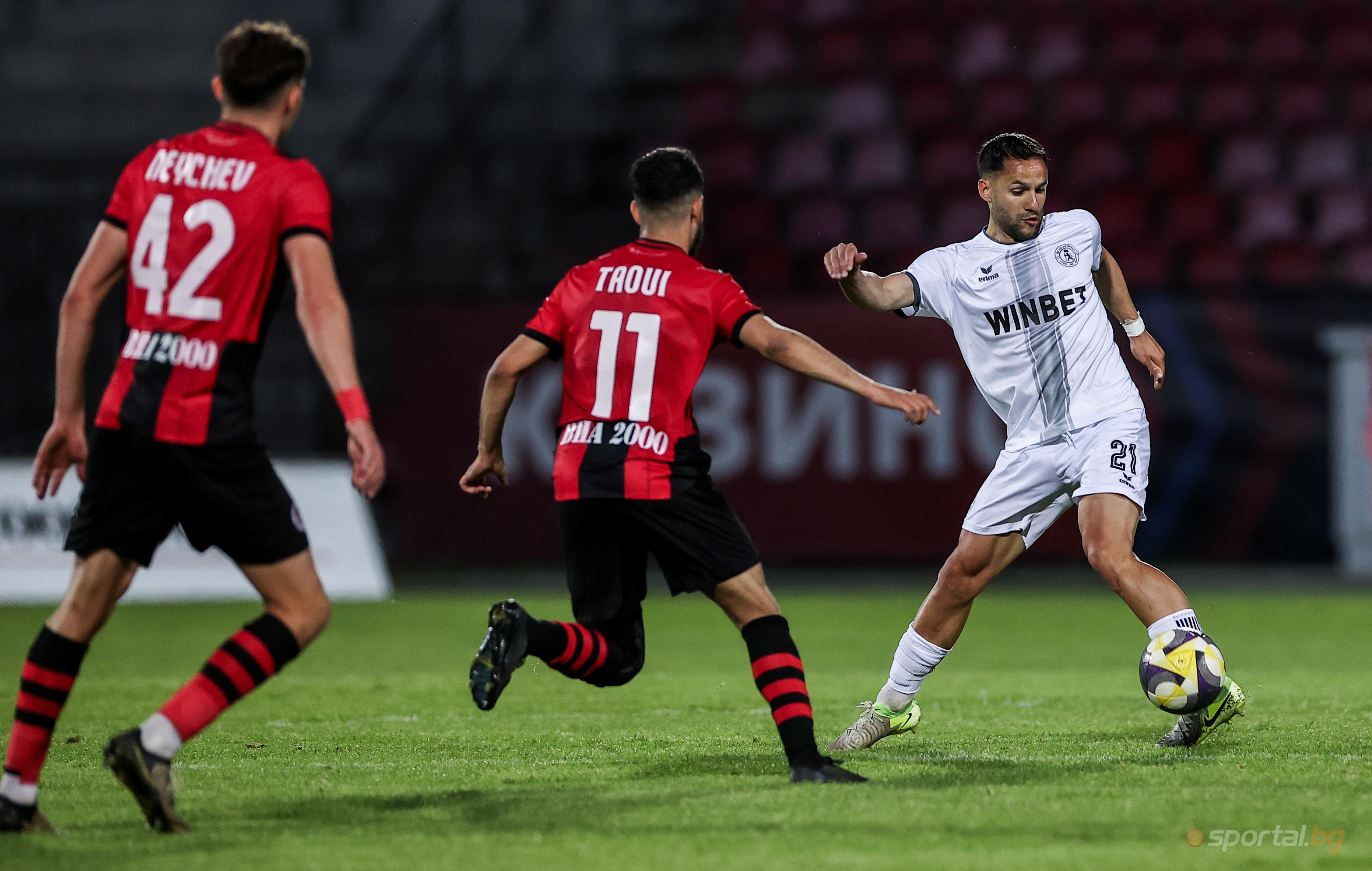 Lokomotiv Sofia Yarım Zaman Sonrası Botew Vratsa'ya Uyanıyor