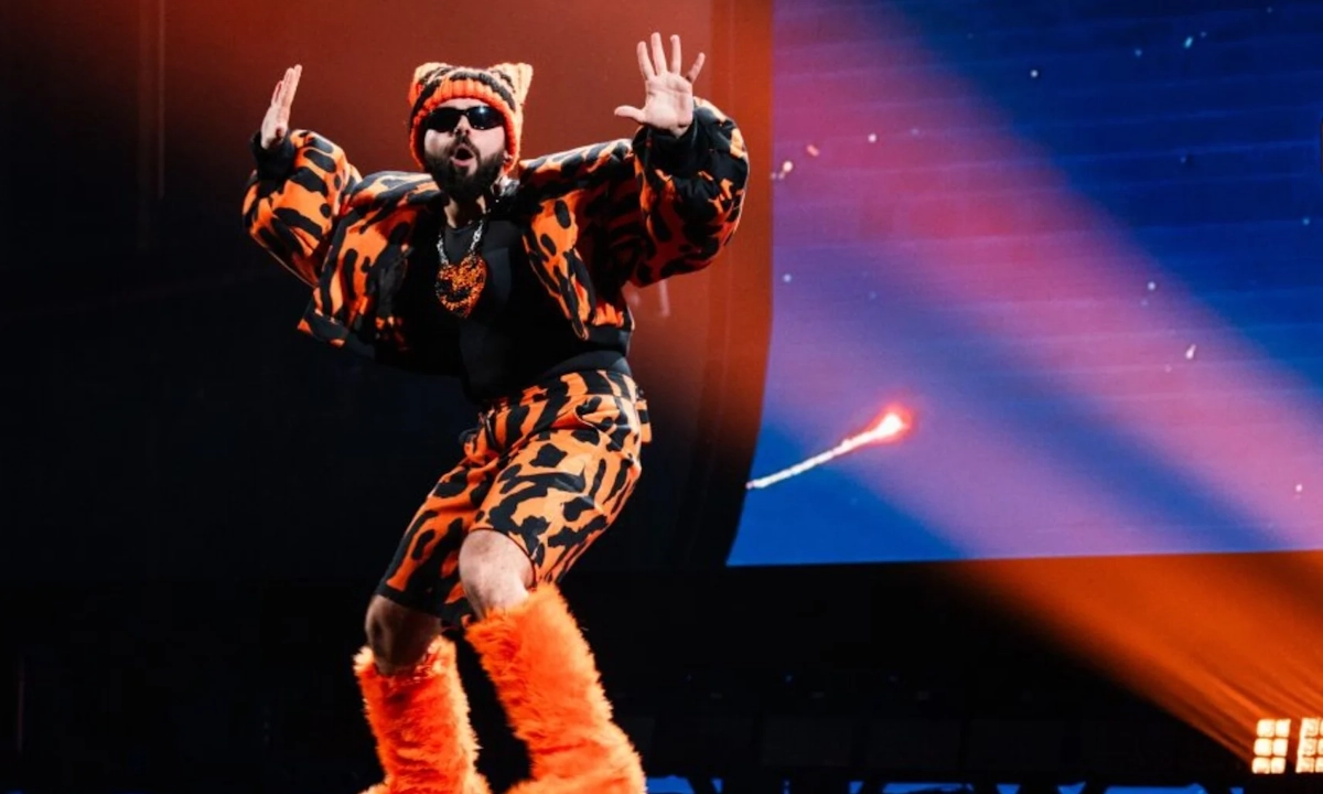 Akylas Eurovision Yarı Finalinde Dinamik Sahne Kurulumuyla Çevreyi Etkileyecek (video)