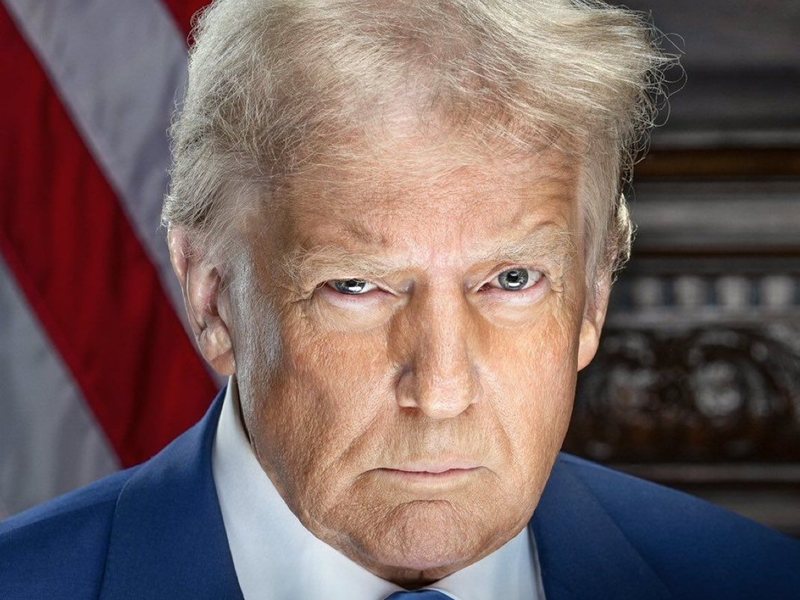 Trump: İran'a Karşı Savaş Harekâtları Durduruldu, Şimdilik