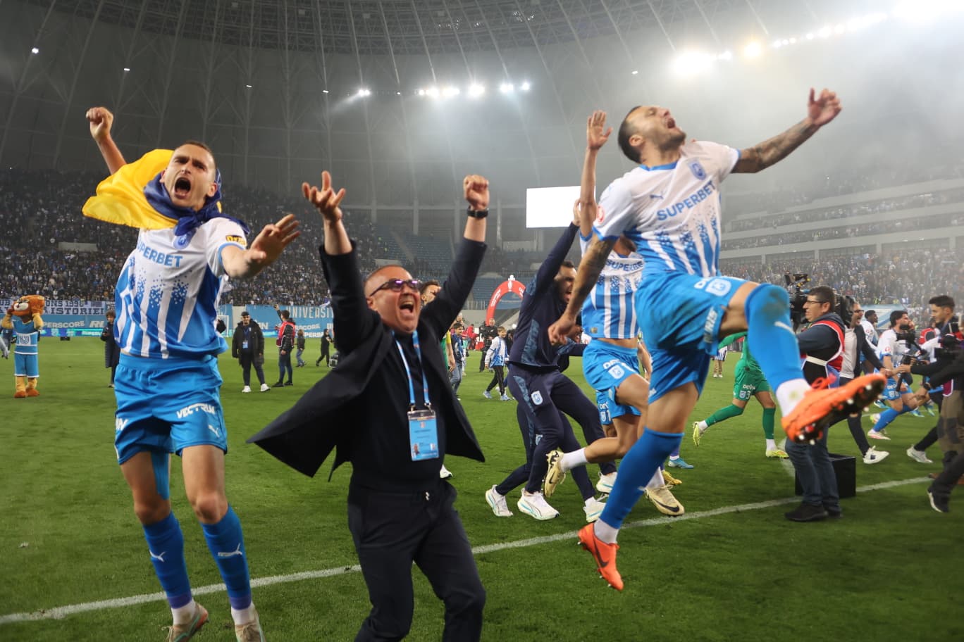 Universitatea Craiova Süper Lig Galibi'yi Kutladı