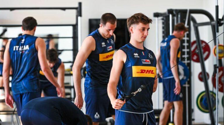 De Giorgi "Azzurri" İtalya Milli Takımı için VNL Hazırlanıyor, 7 Dünya Şampiyonu Takımda