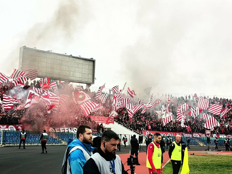 Hristo Yanev: CSKA'nın Levski'ye Kaybetmesini ve Çarşamba'da Kazanmasını Tercih Ediyorum