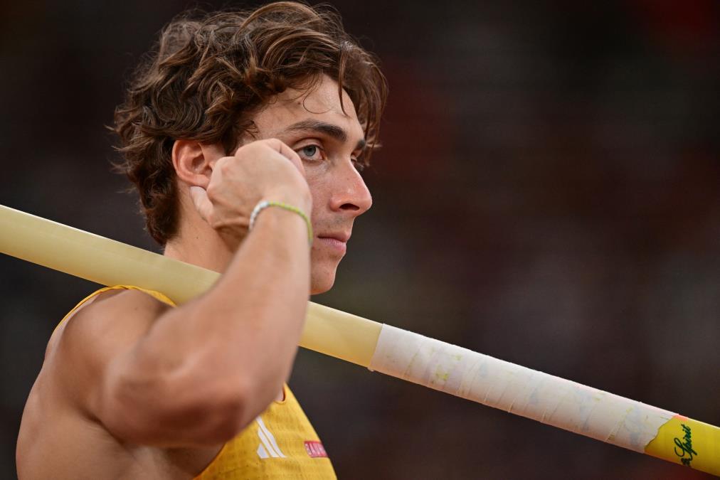 Armand Duplantis Çin'de Tekrar Başarıya ulaştı