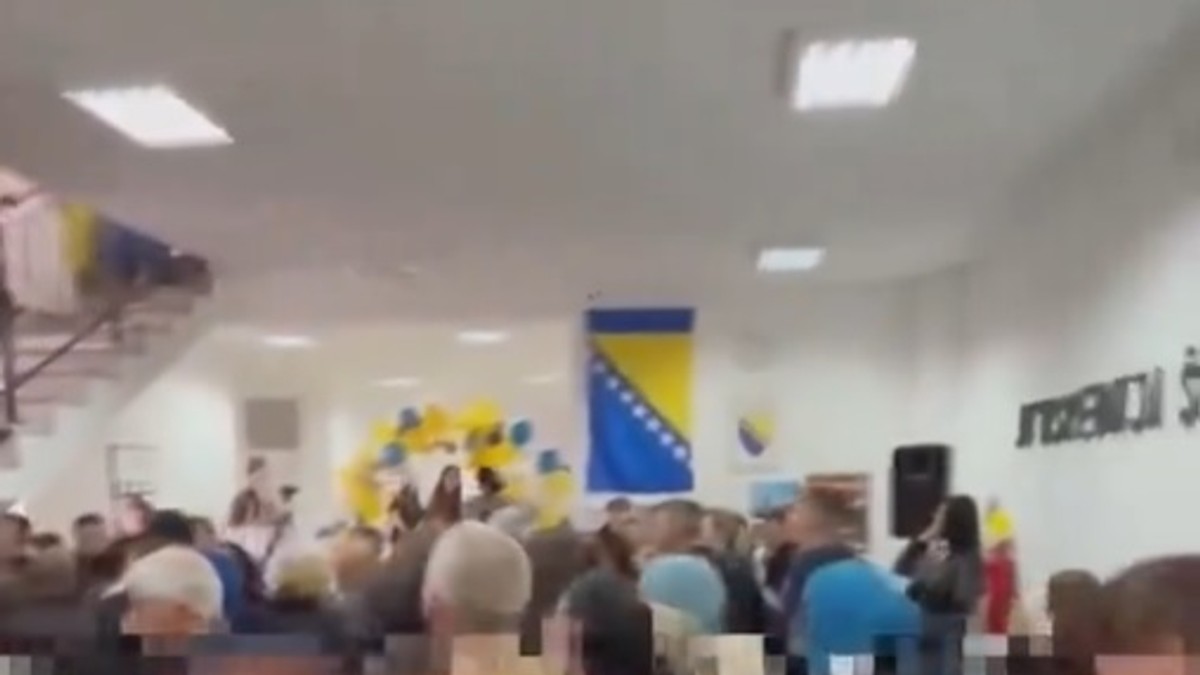 Cazin'de Maturan Gezi: İki Anne Arasında Kızgın Karşılaşma