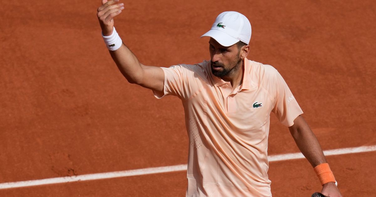 Zverev Paris'ta zafer kazandı, Djokovic'in erken elenmesi rekor gelir getirdi