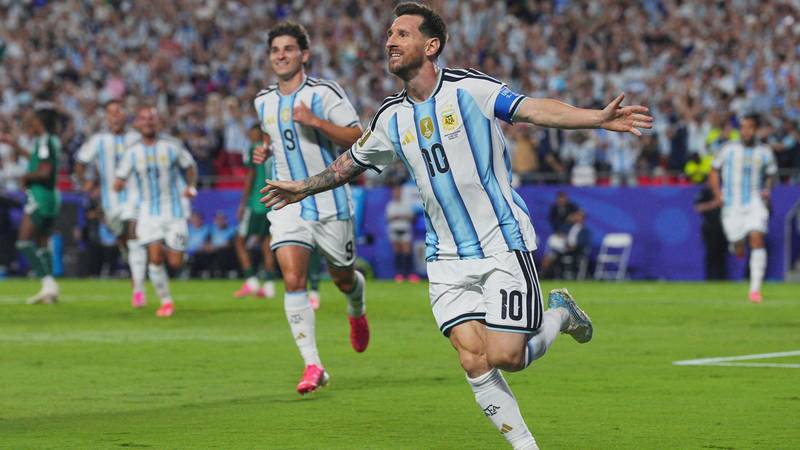 Messi Tarihsel Hat-Trick'le Klose'un Rekorunu Eşitledi
