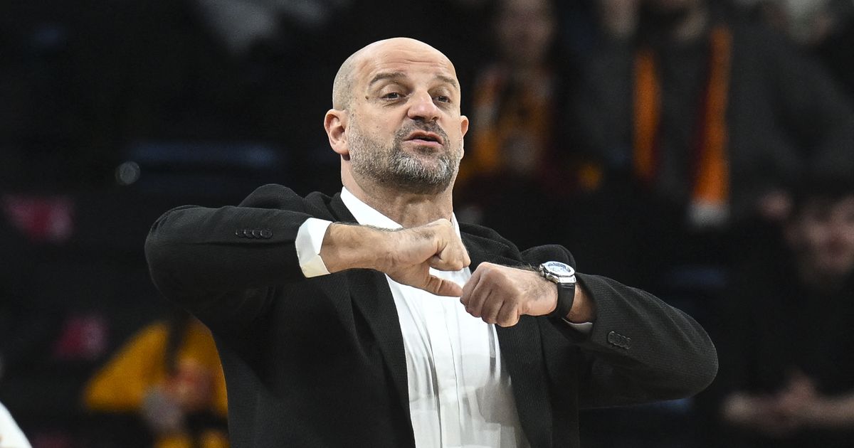 Zvezdan Mitroviç Red Star İle İlişkilerini Devam Etti