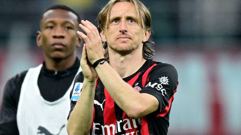 Modrić'in Tutkusu Sandalyedeki Konumuna Rağmen Tiflerin Ateşini Yükseltiyor