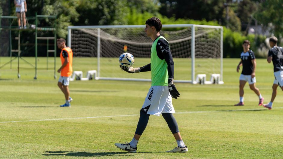 Cristiano Ronaldo, Al-Nassr ile Kariyerini 2026'ya Uzatıyor; Balkanlarda Yeniden İlgi Uyandırıyor