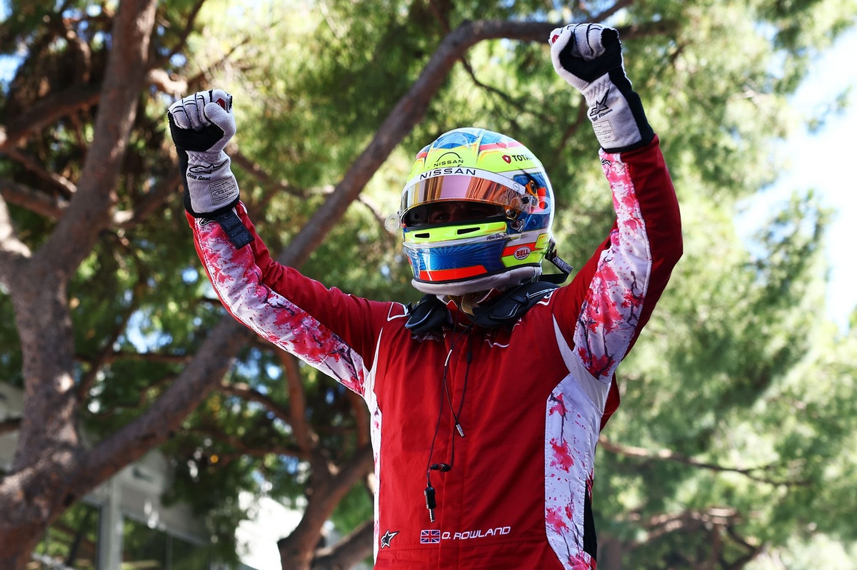 Rowland, Monako E-Prix'i Kazandı ve Şampiyonluk Mücadelesine Geri Döndü