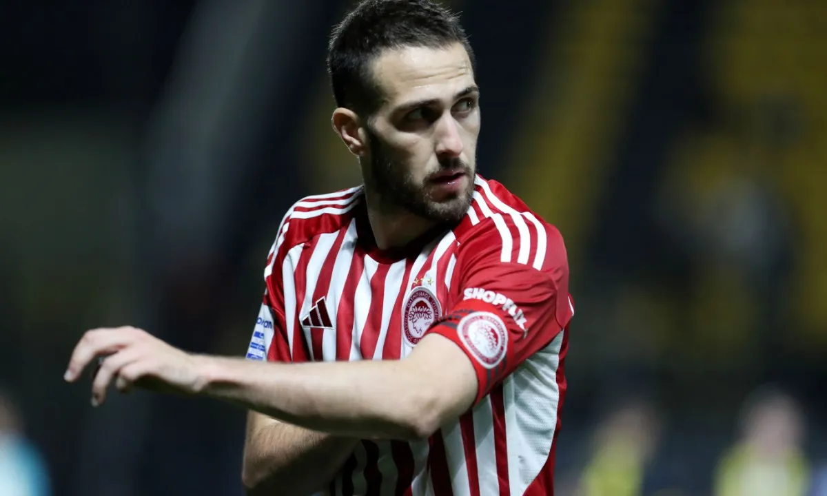 Olimpiakos Yeni Strikerler Alacak mı veya Değil mi? Fortuné Gelmekte, Ancak Diğerlerine Bakalım