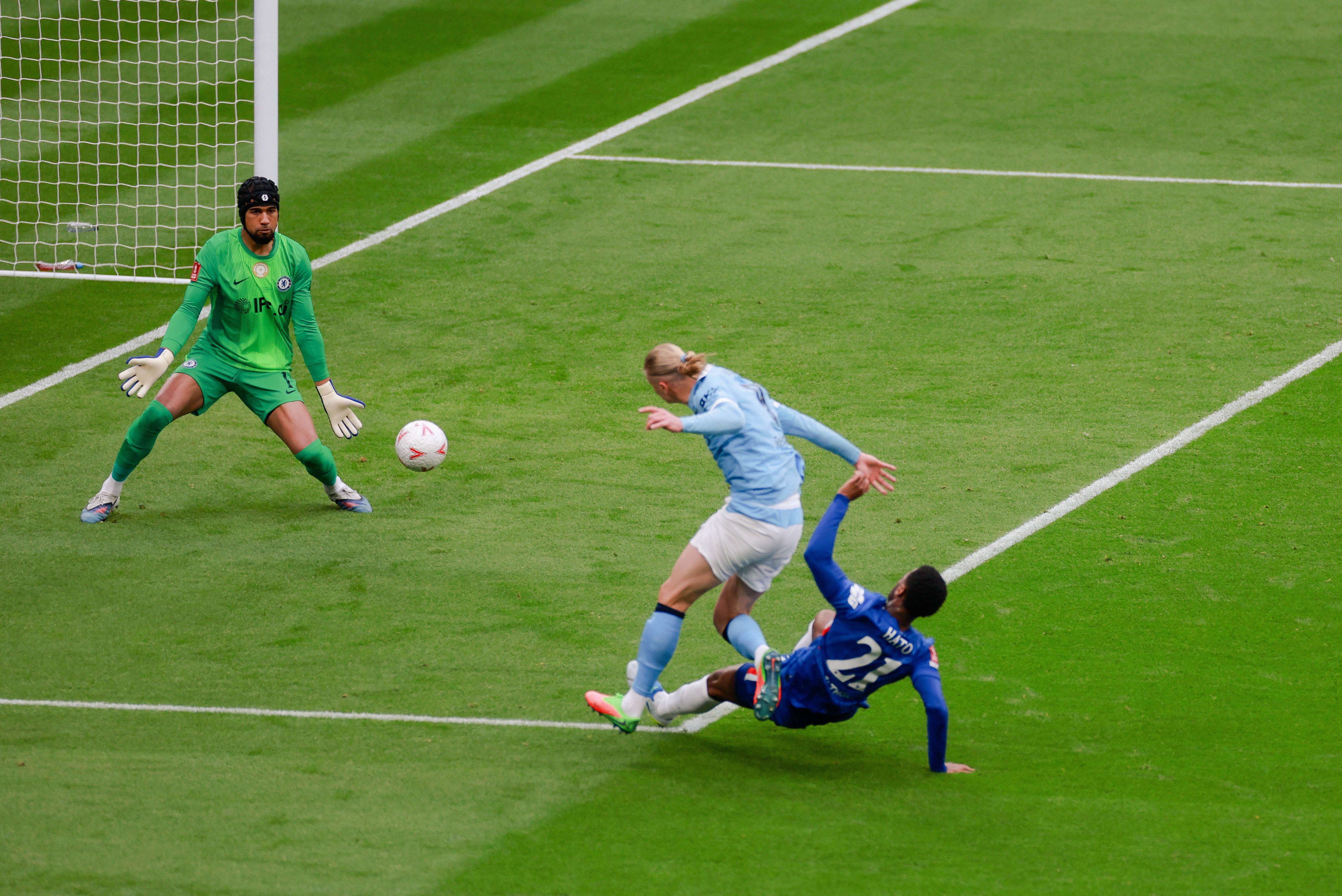 Chelsea 0:1 Manchester City, Sembene 5'inci golünü attı, Enzo'nun penaltı hatası