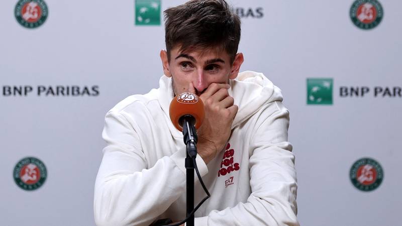 Roland Garros Finali: Arnaldi'nin Çekilmesiyle Cobolli-Zverev Karşılaşması