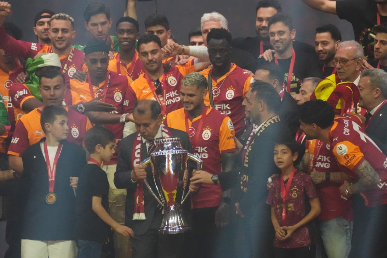 TFF'den Galatasaray'a Rest! Şampiyonluk töreninde soğuk savaş