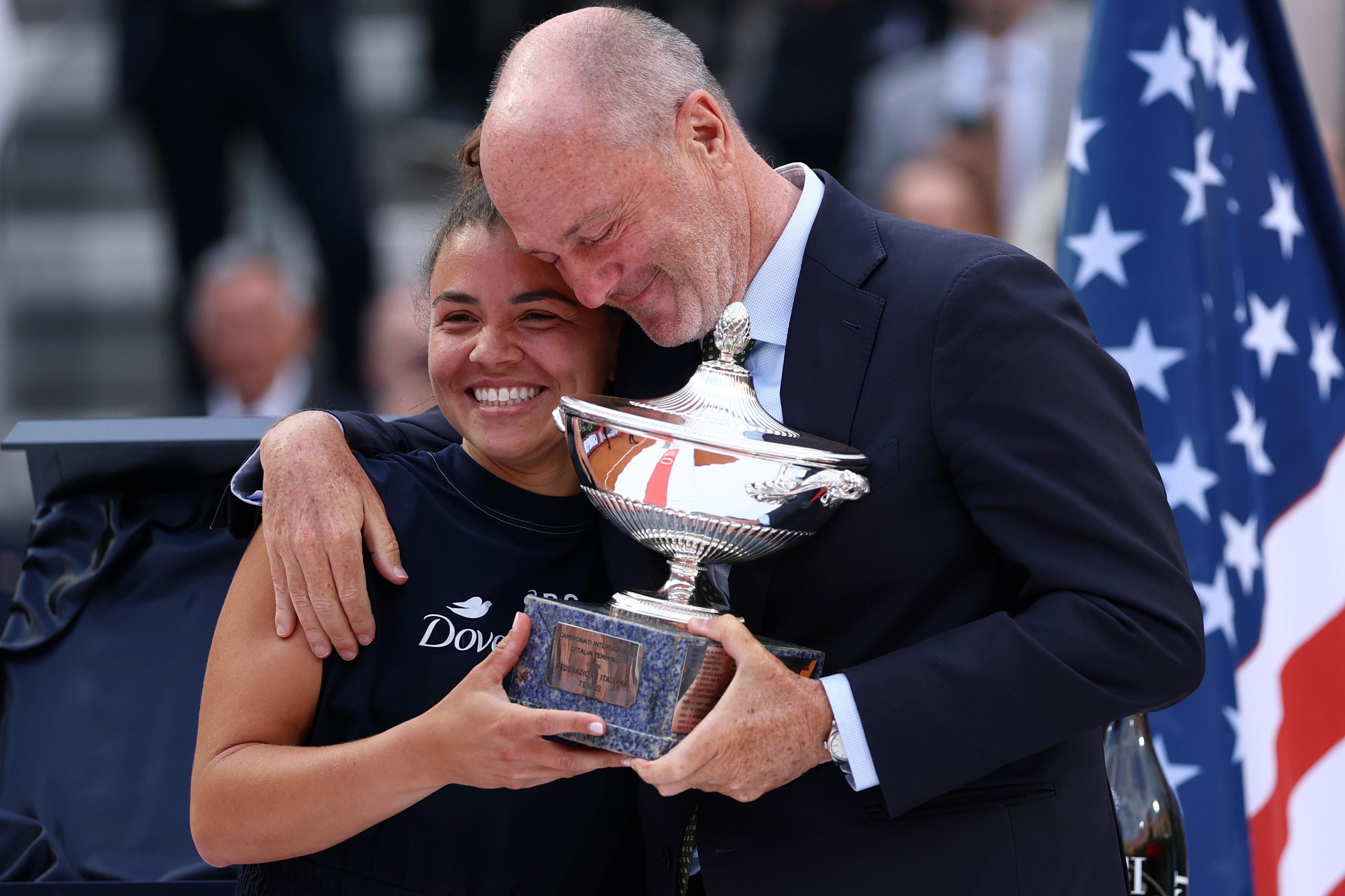 İtalyan Tenis Federasyonu Başkanı Angelo Binagi İtalya'da Beşinci Grand Slam Turnuvası Organizasyonuna Odaklandı