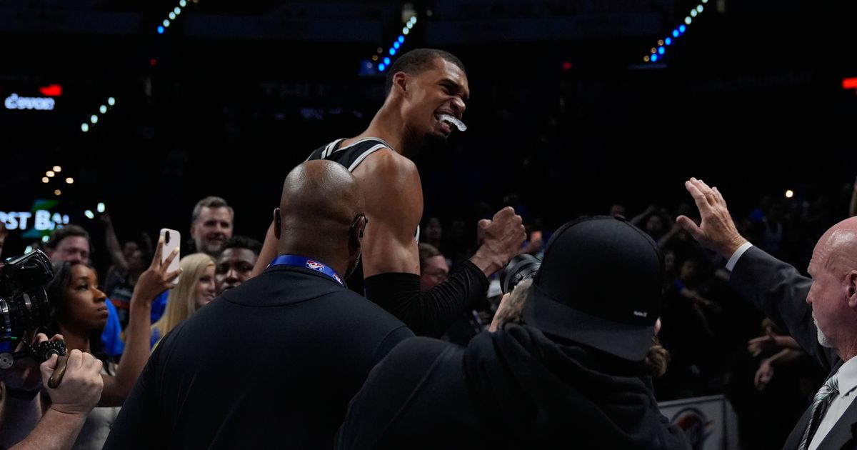 Vembanjama 1970 Rekordunu 41 Puan ve 24 Toplamla Kırıyor; Spurs Thunder'ı Uzatma Saatinde Yeniyor