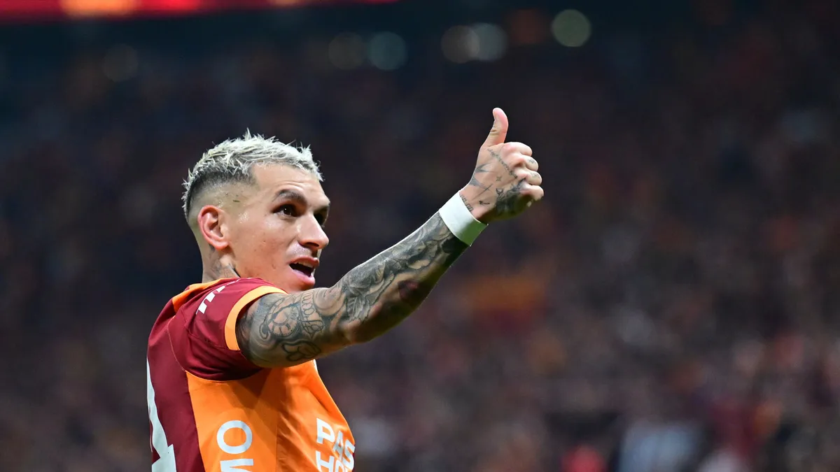 Galatasaray Yıldızı Lucas Torreira, İstanbul'da Yumrukla Saldırıya Uğradı | Tutuklandı