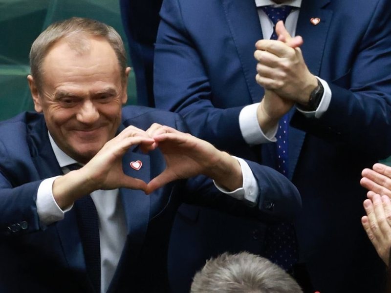 Başbakan Tusk, Polonya'nın AB'ye Katılım 22. Yılını Tarihi Bir Döngü Olarak Tepki Aldı