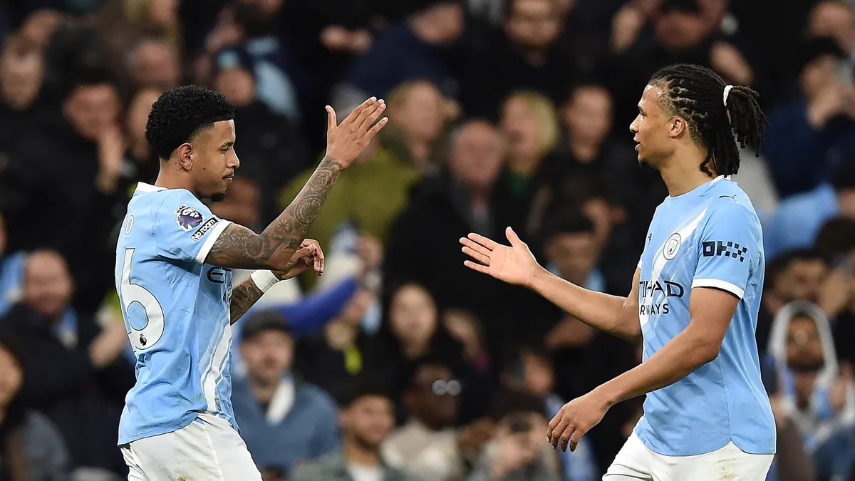 Manchester City'de dev kıyım! 11 futbolcu yolcu